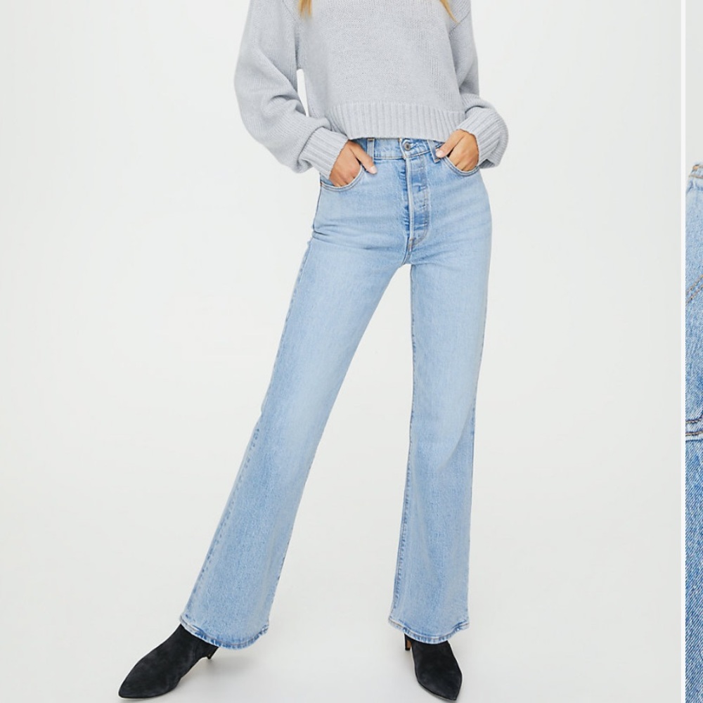 Levi’s ribcage flare jeans in tango light